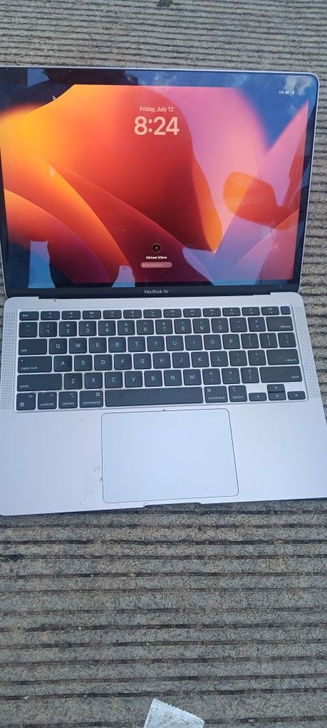 Apple MacBook Air Model a2337 COLOR SLIVER 13INCH