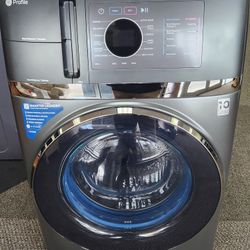 Profile 4.8 cu. ft. Smart UltraFast Electric
Washer & Dryer Combo in Carbon Graphite
with Ventless Heat Pump Technology