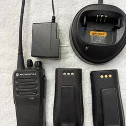 Motorola Walkie Talkie (cp200d)