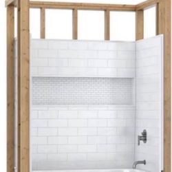 NEW SHOWER 🚿 WALL FOR 🛀 BATHTUB WITH SMALL DAMAGE I SHOW IN PHOTOS