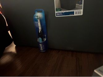 Oral B Toothbrush Easy Clean battery powered