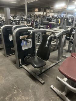 Life Fitness Circuit Series – Full Strength Line 