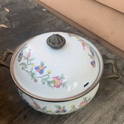 Kitchen Pot 