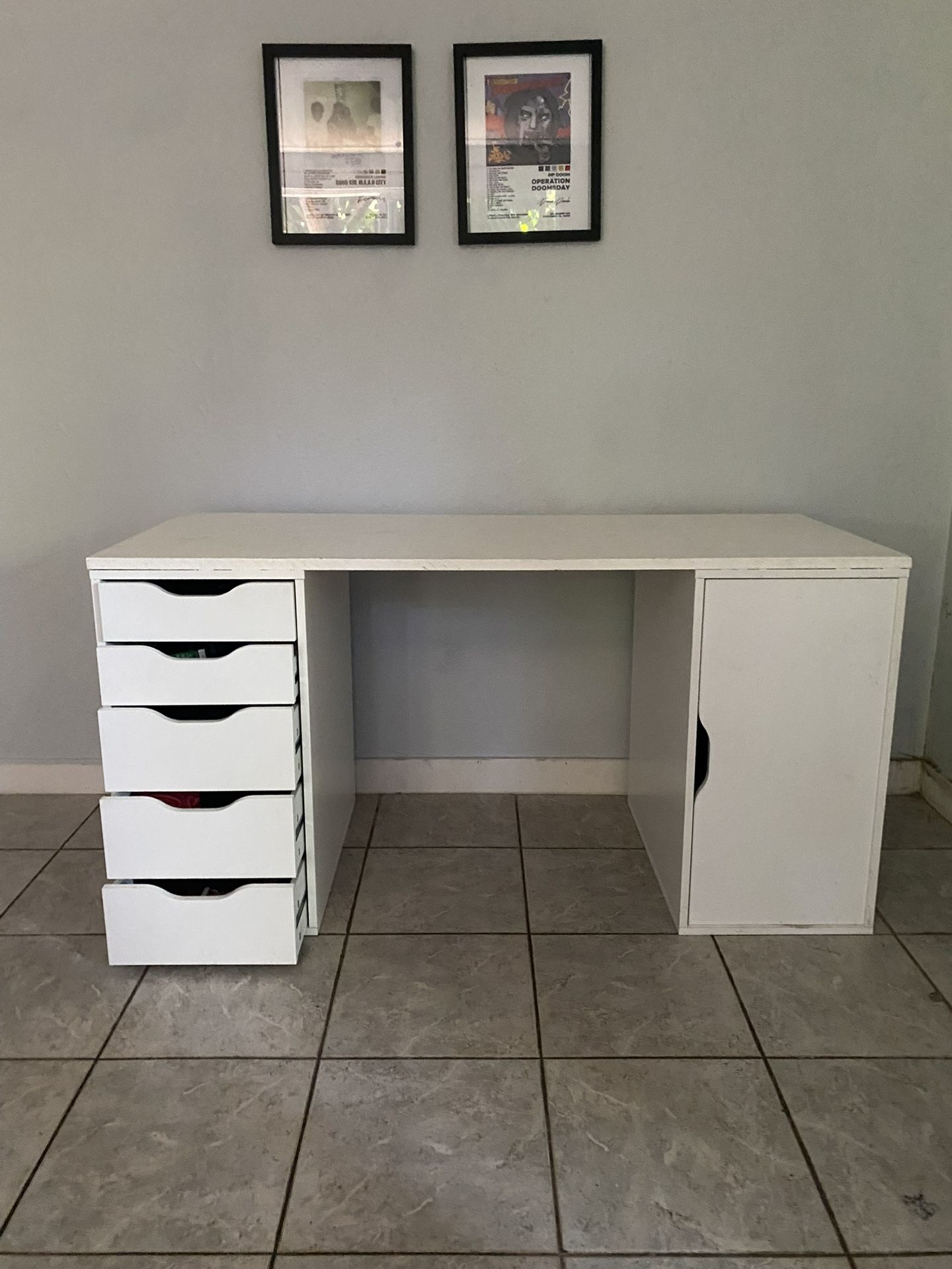 White Desk