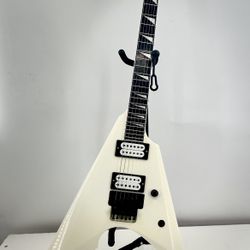 ESP E-II ARROW SNOW WIHTE SW ELECTRIC GUITAR W HARD  CASE 