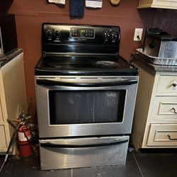 Frigidaire Stainless Steel Stove (electric )