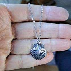 Sterling Silver Seashell Pendant Necklace