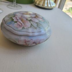 Hand Painted Porcelain
Trinket Box floral Dogwood  Signed vintage