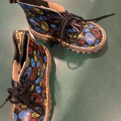 Doc Martens AirWair kids size 6 boots