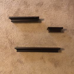 Staggered Shelves