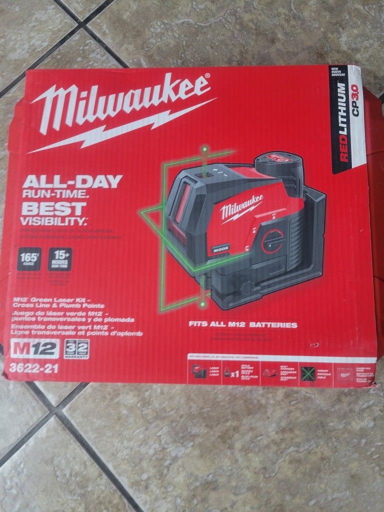 BRAND NEW MILWAUKEE 3622-21 M12 GREEN LASER CROSS LINE AND PLUMB POINTS