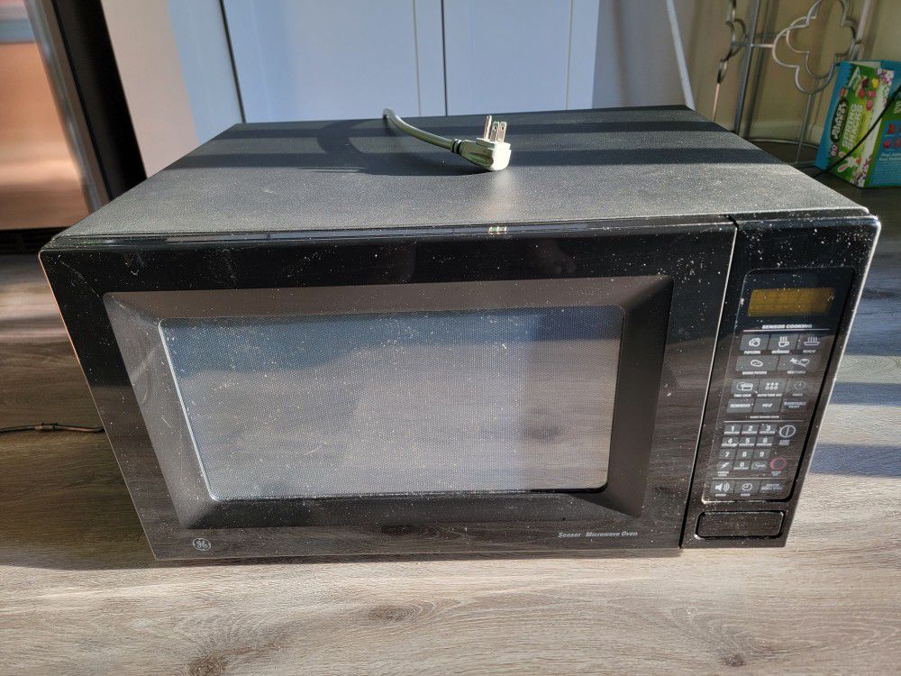 0.5 Cu. Ft. Countertop Microwave for Sale in Auburn, WA - OfferUp