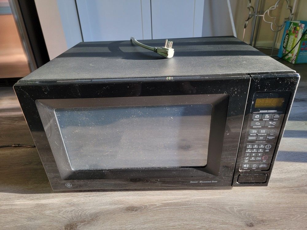 microwave oven