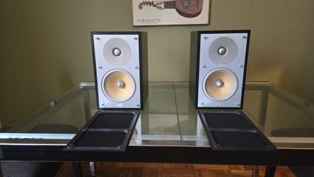 Bowers & Wilkins CM2 Speakers