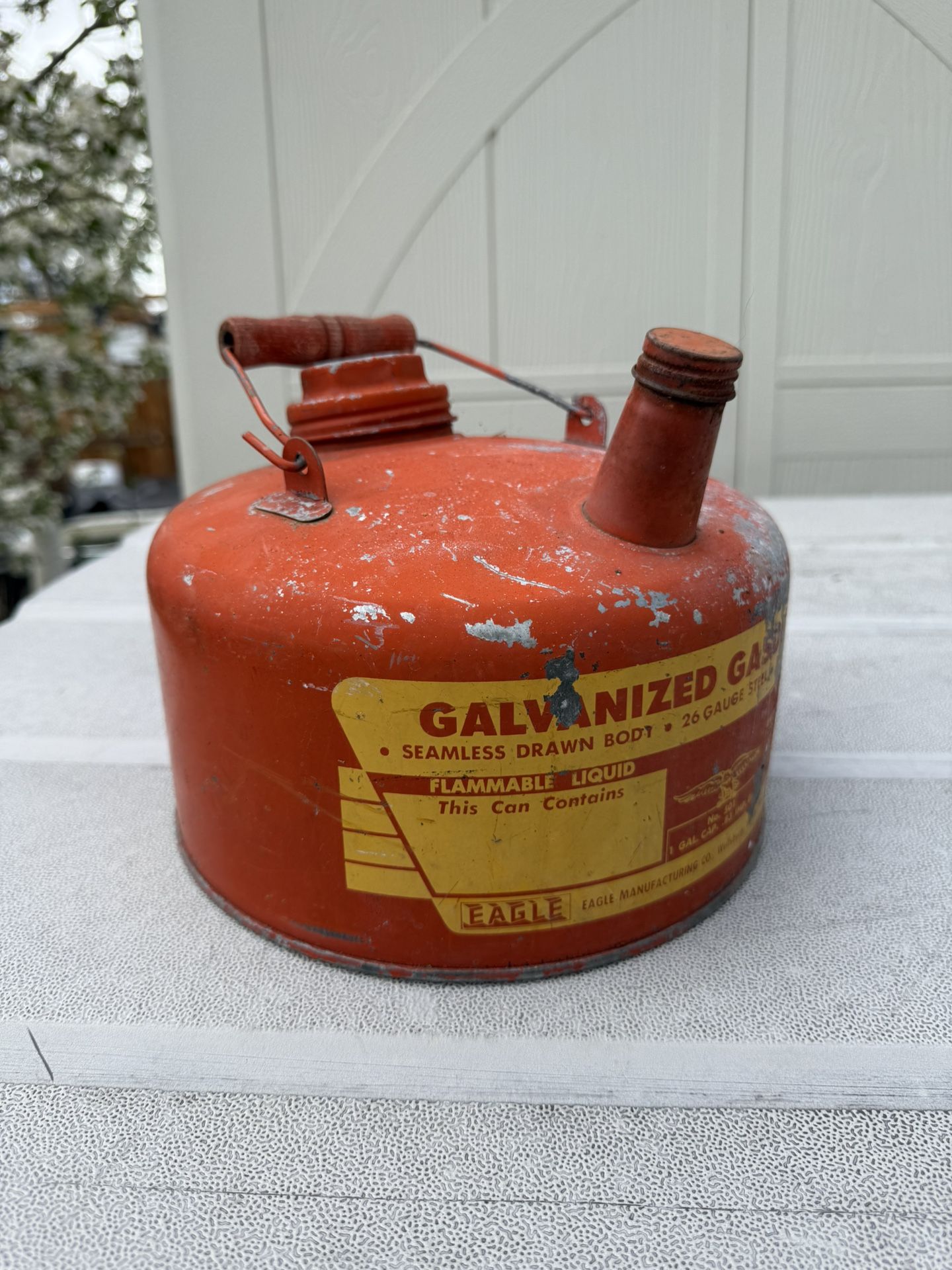Vintage Eagle Galvanized Gas Can Red Round 1 Gallon Model 501 USA