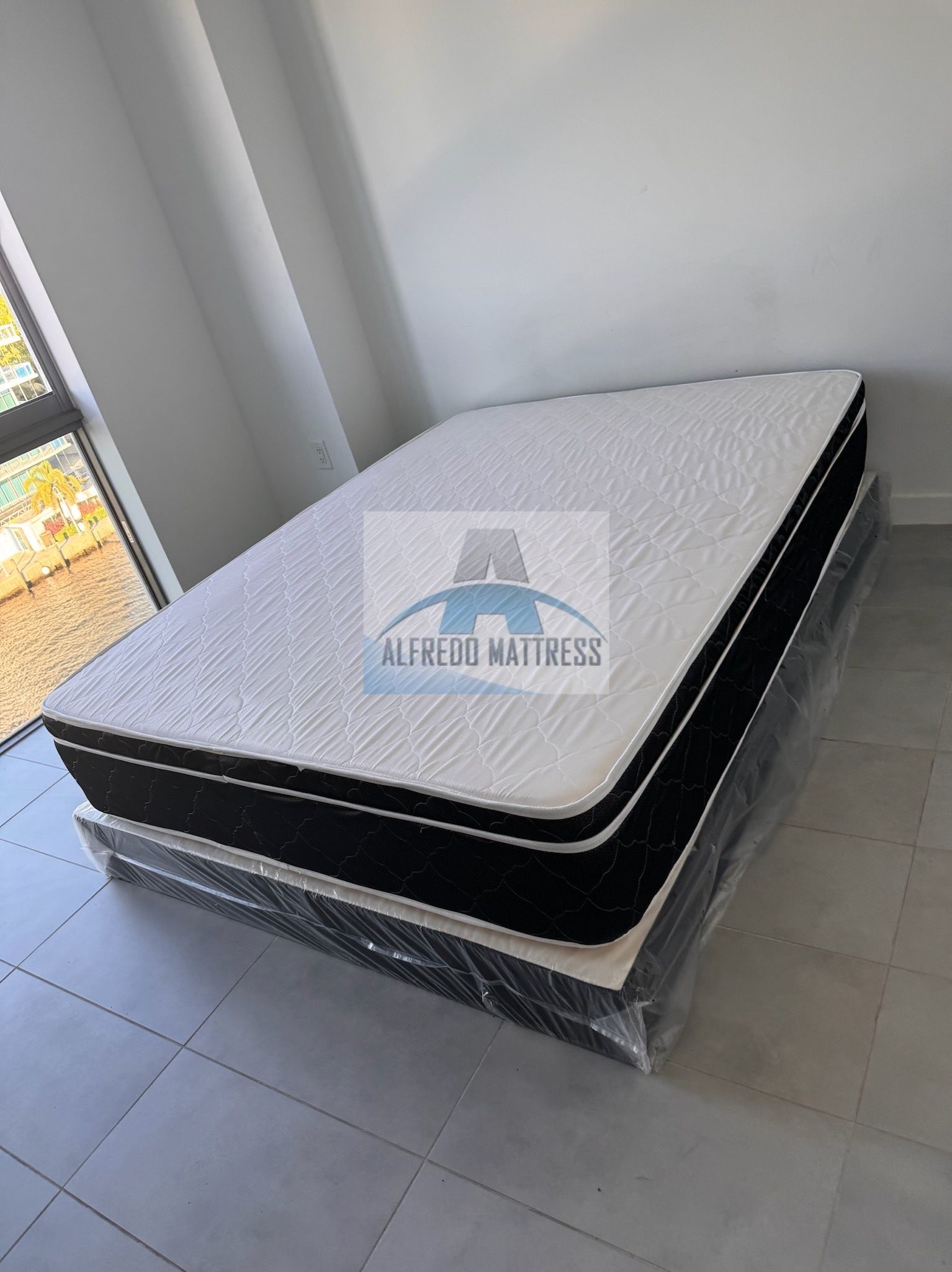 Queen mattress pillow top set with box spring (2pc - new)