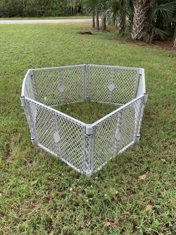 North States 6 Panel Superyard Portable Indoor Outdoor Playard
