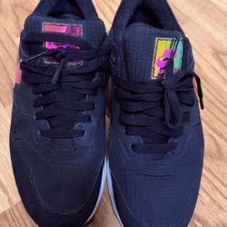 Nike Air Max 90 “Black Holographic” – Men’s Size 8.5 (EU 42)