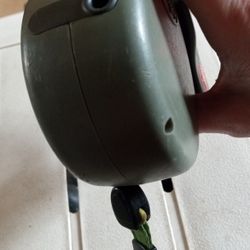 Retractable Leash ,One Broke  Still Have One That Works 10$
