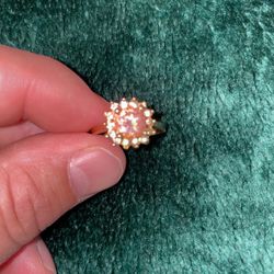 14k Solid Gold Ring, Missing Corner Diamond- See Pics 2 & 3. Pink Diamond Center