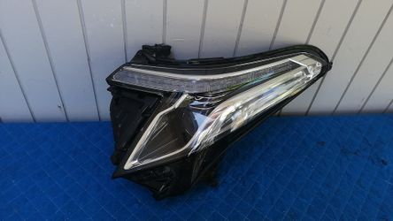 2017-2019 Cadillac xt5 headlight LH OEM