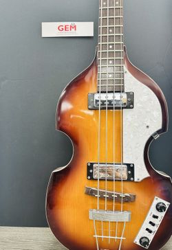 HOFNER BASS GUITAR