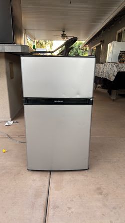 Mini Frigidaire