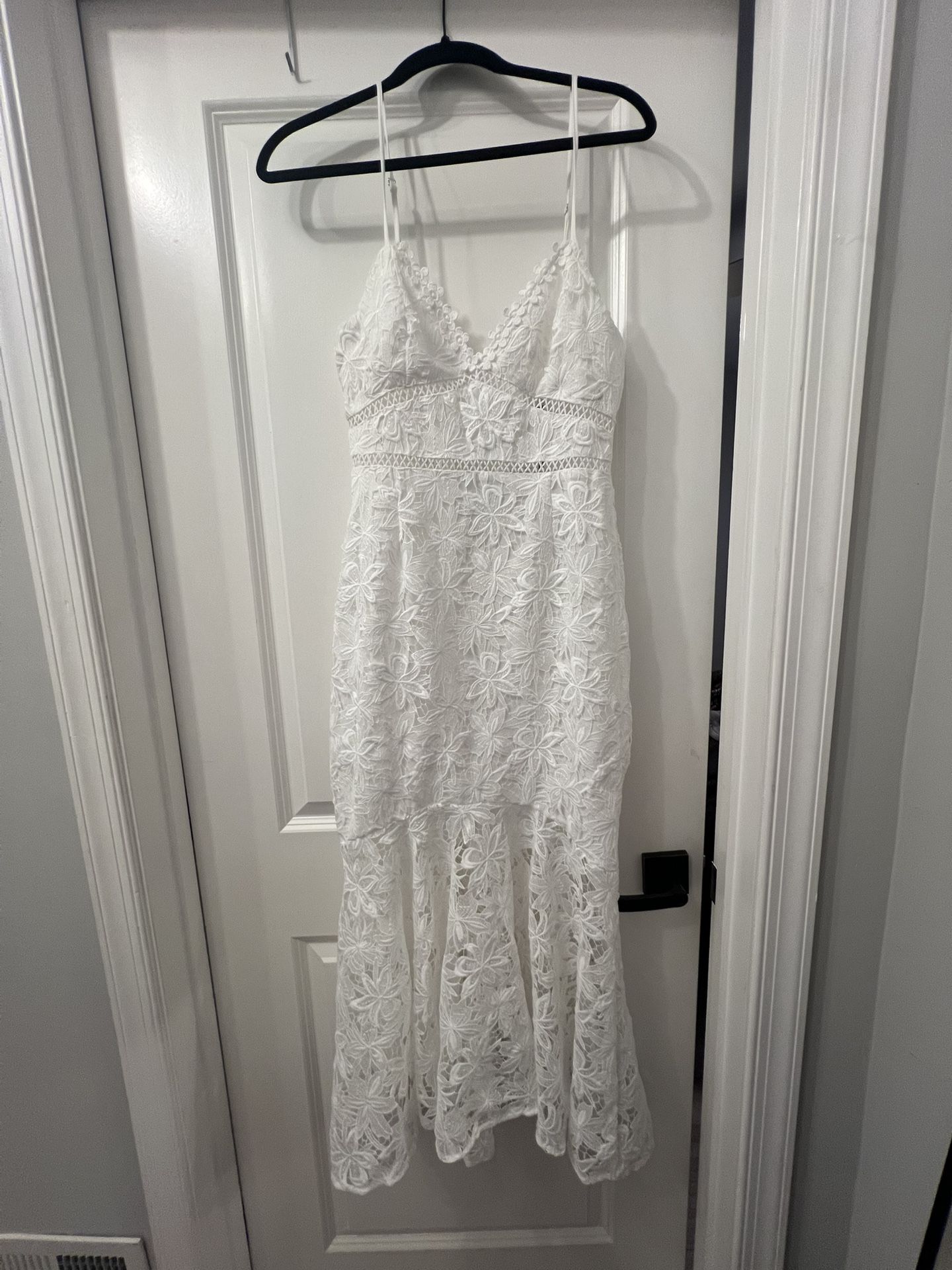 Beautiful White Wedding/Engagement Dress - Never Worn Size 6