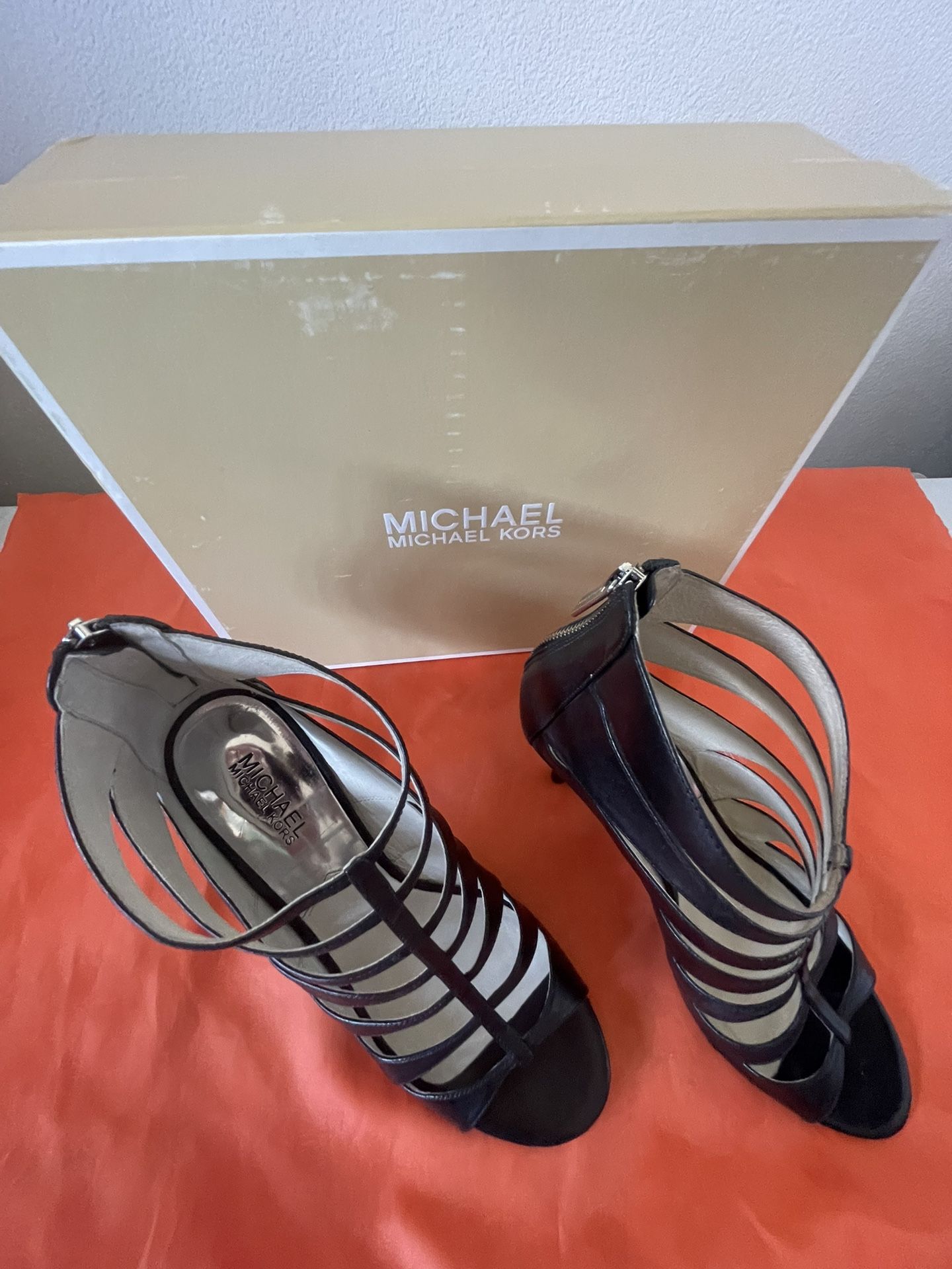 Micheal Kors Heels