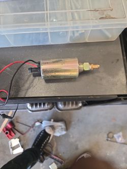 Universal electric fuel pump
