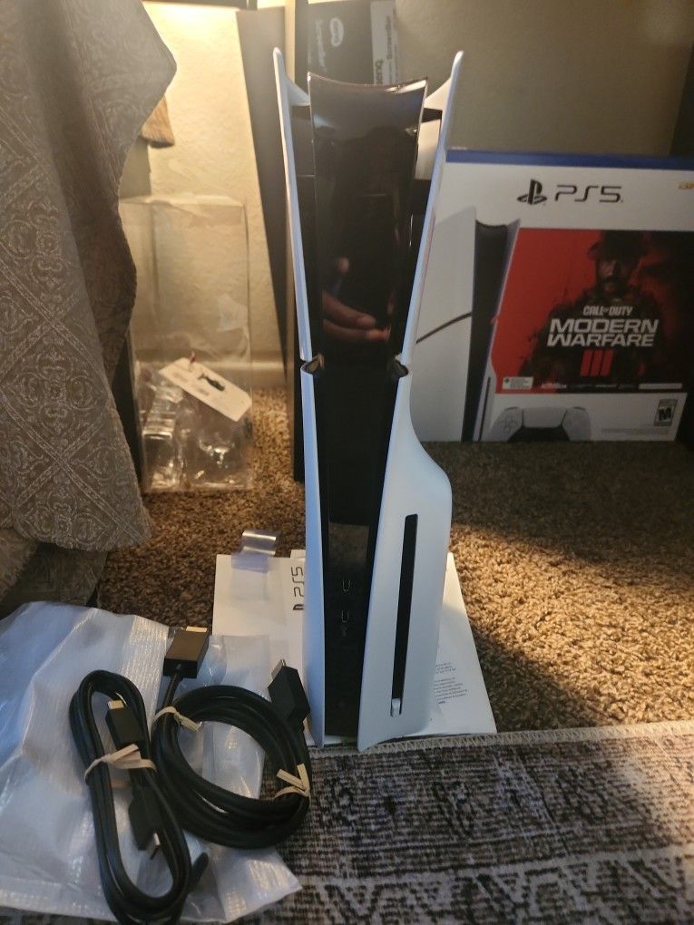 Just Like New Ps5 Slim Bundle For Sale