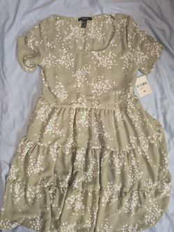Forever 21 Tiered Floral Dress Size M