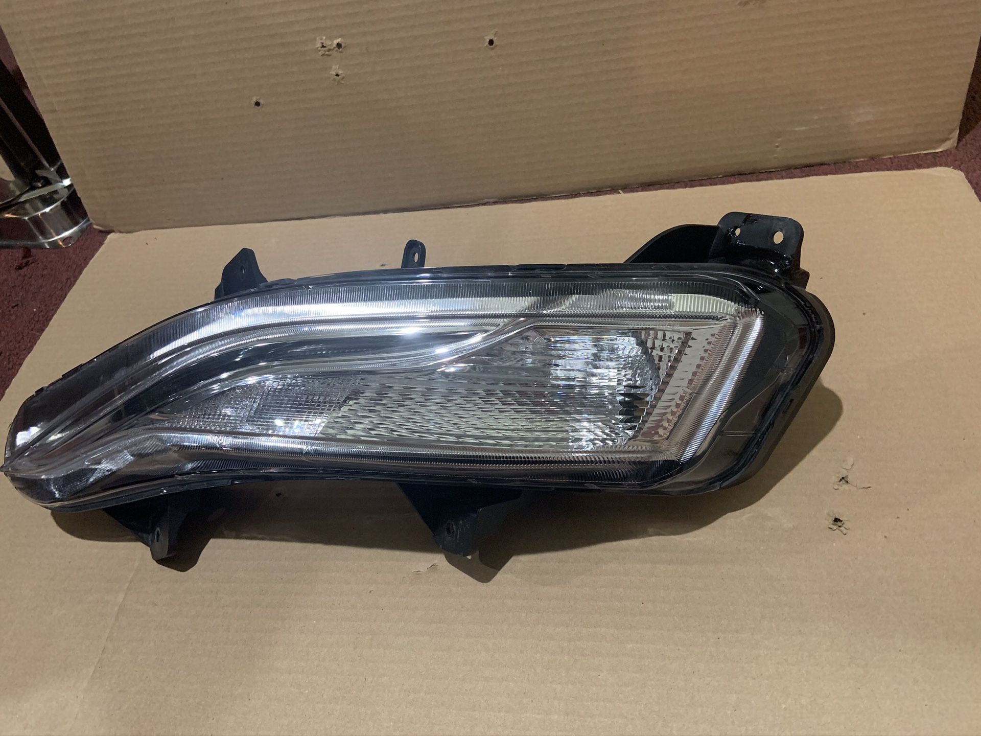 2019-2020 Chevy Malibu LS Driver Side bumper turn signal light