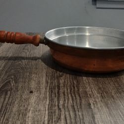 Vintage 9.5" Copper Skillet Frying Pan. Wood Rustic Handle.
