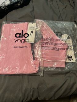 Woman’s pink medium alo set
