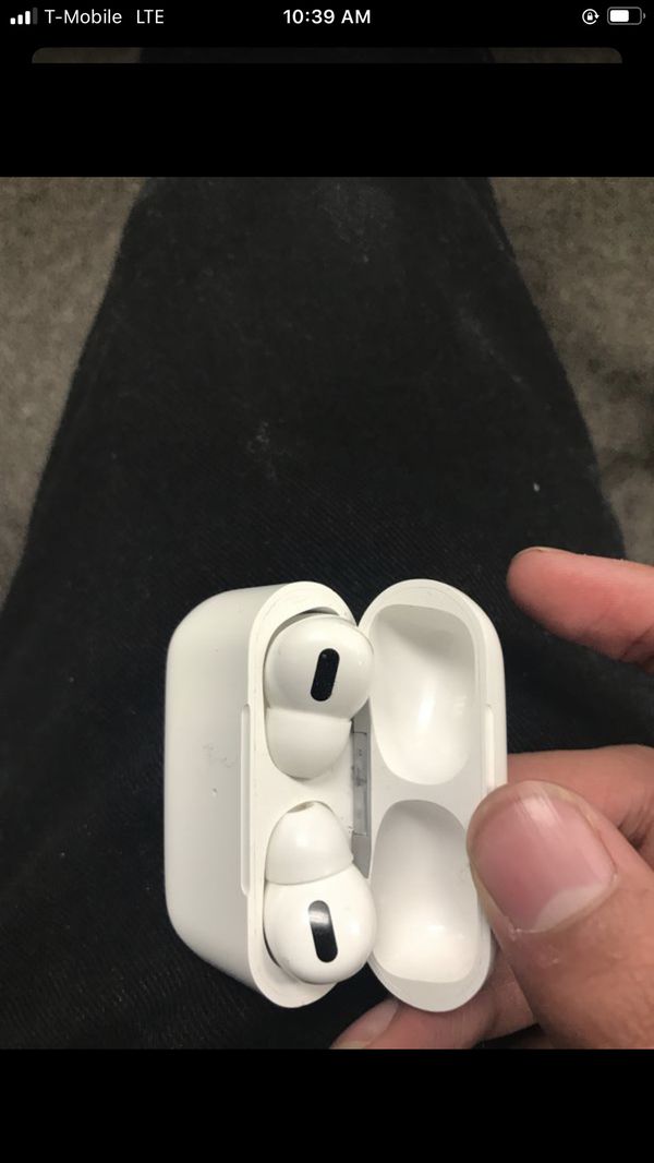 AirPods pro (real) for Sale in Denver, CO - OfferUp