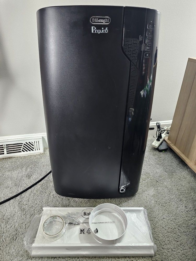 DeLonghi Pinguino Portable Air Conditioner AC 6800 BTUs