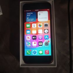 iPhone SE 3rd Gen 64gb Brand New 