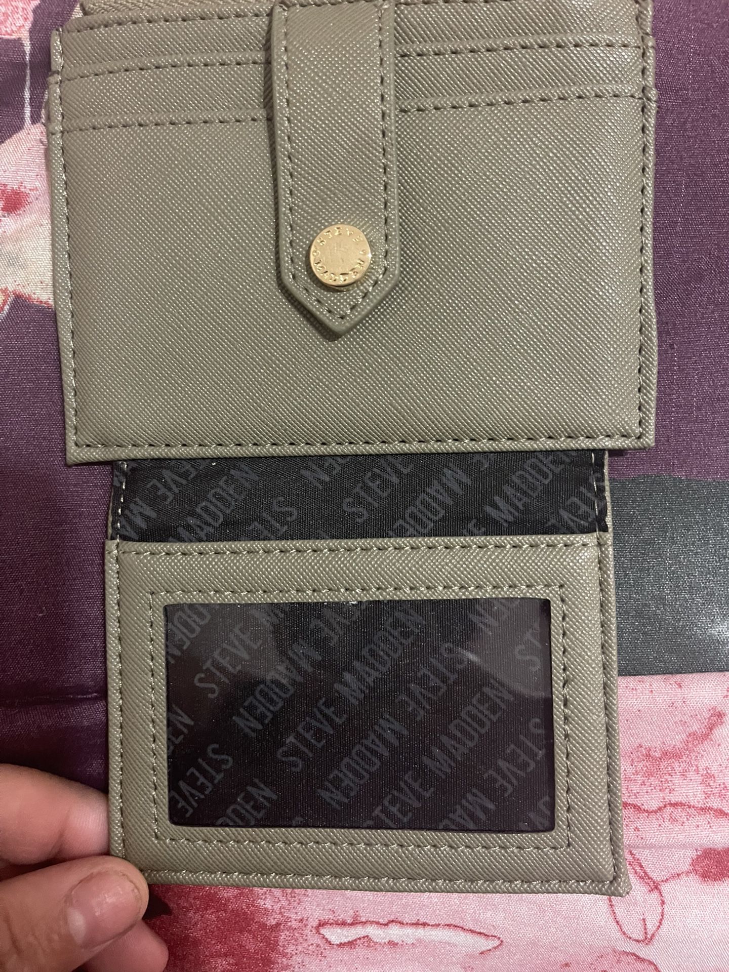 COACH Signature Canvas Wallet Color:  Green Store Price $250 for Sale  in Los Angeles, CA - OfferUp