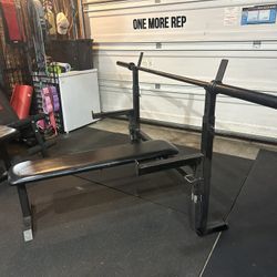 Bench press w/adjustable height 