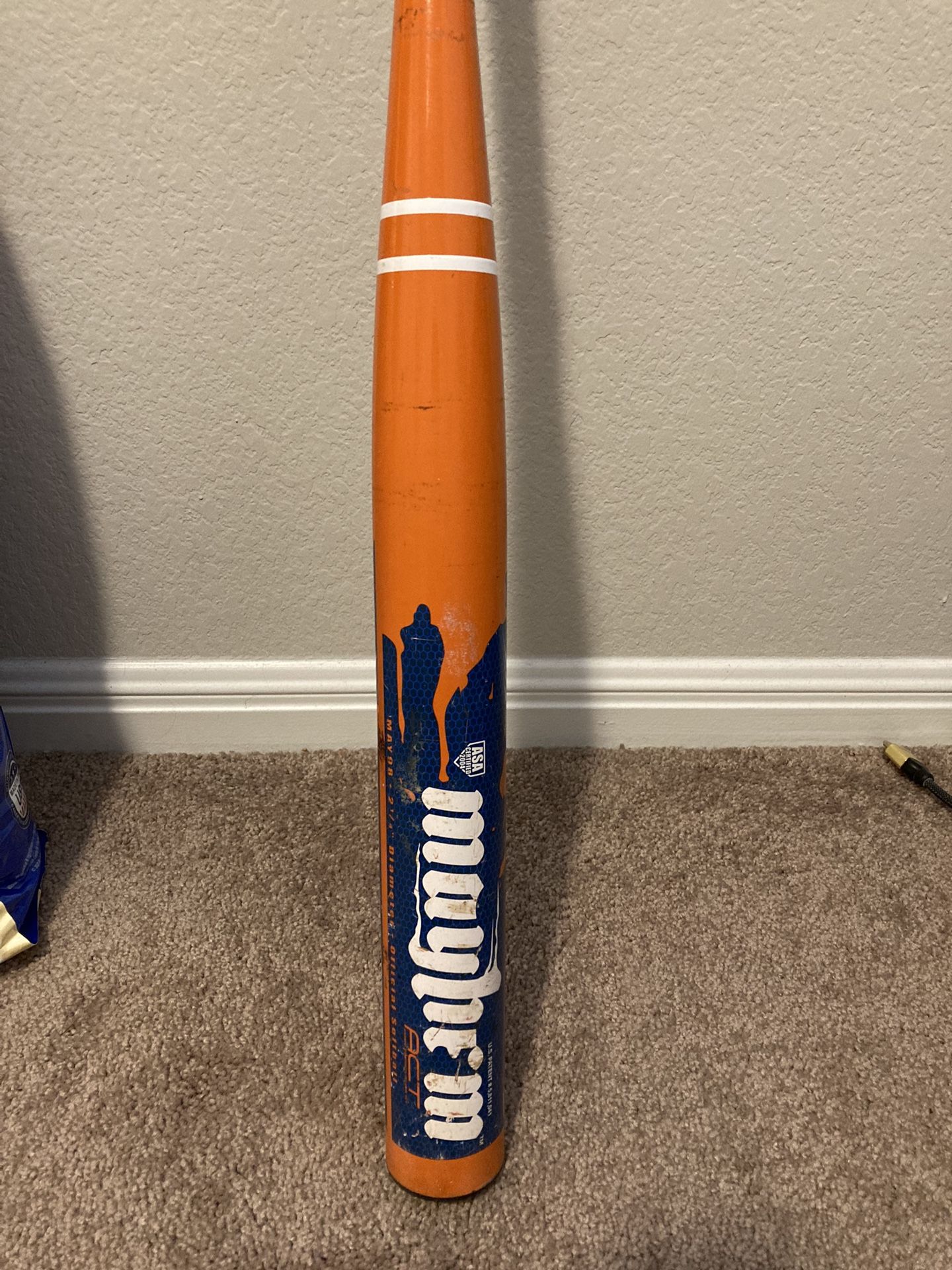 Worth Mayhem Slowpitch Softball Bat ASA 28 Oz
