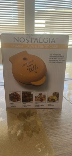 Nostalgia Lava & Bundt Cake Maker
