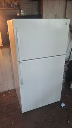 Kenmore 20cubic foot fridge freezer