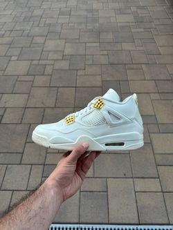 Jordan 4 Metallic Gold size 12w / 10.5 men