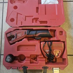 Milwaukee Pro Press M12