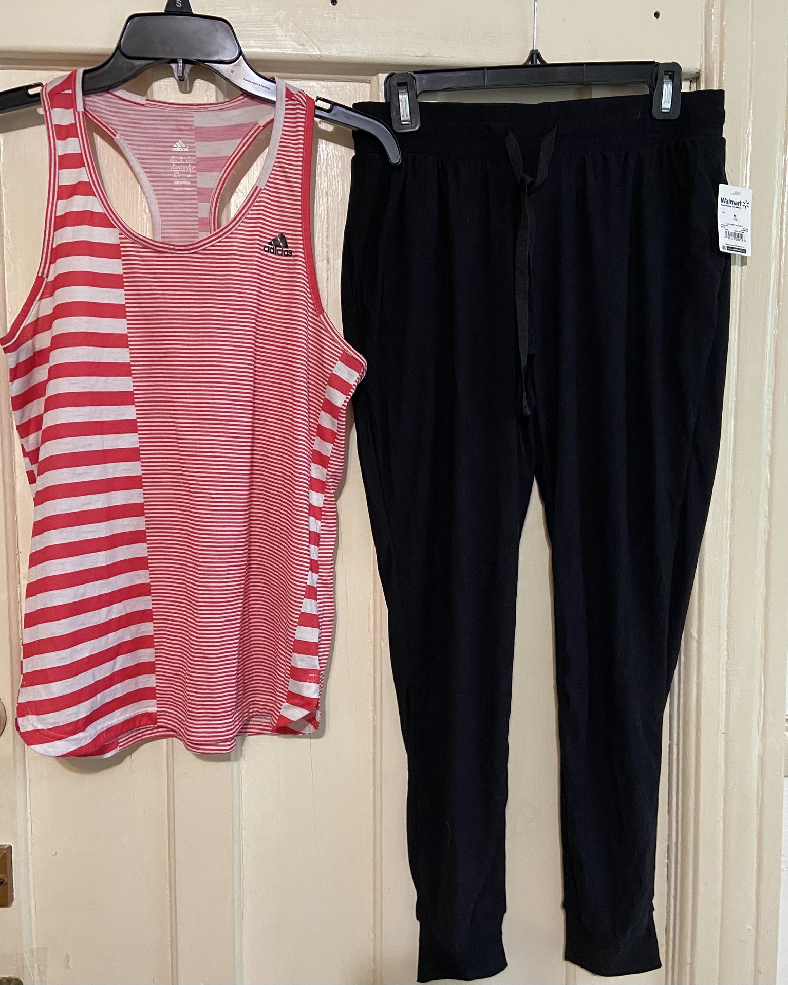 Adidas top& Derek heart jogger (New) Medium