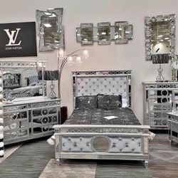 Grey Mirrored 4 PC. Queen Size Bedroom Set. Brand New. MATTRESS SET IS NOT INCLUDED. 
