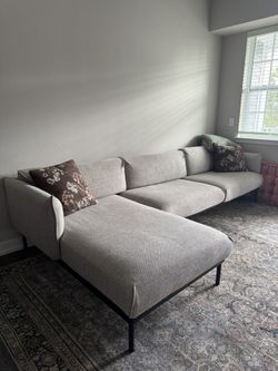 couch with chaise 