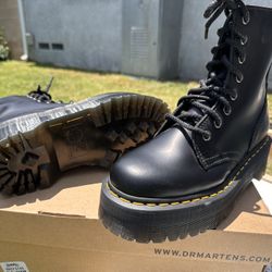 Dr. Martens Blk Jadon Platforms