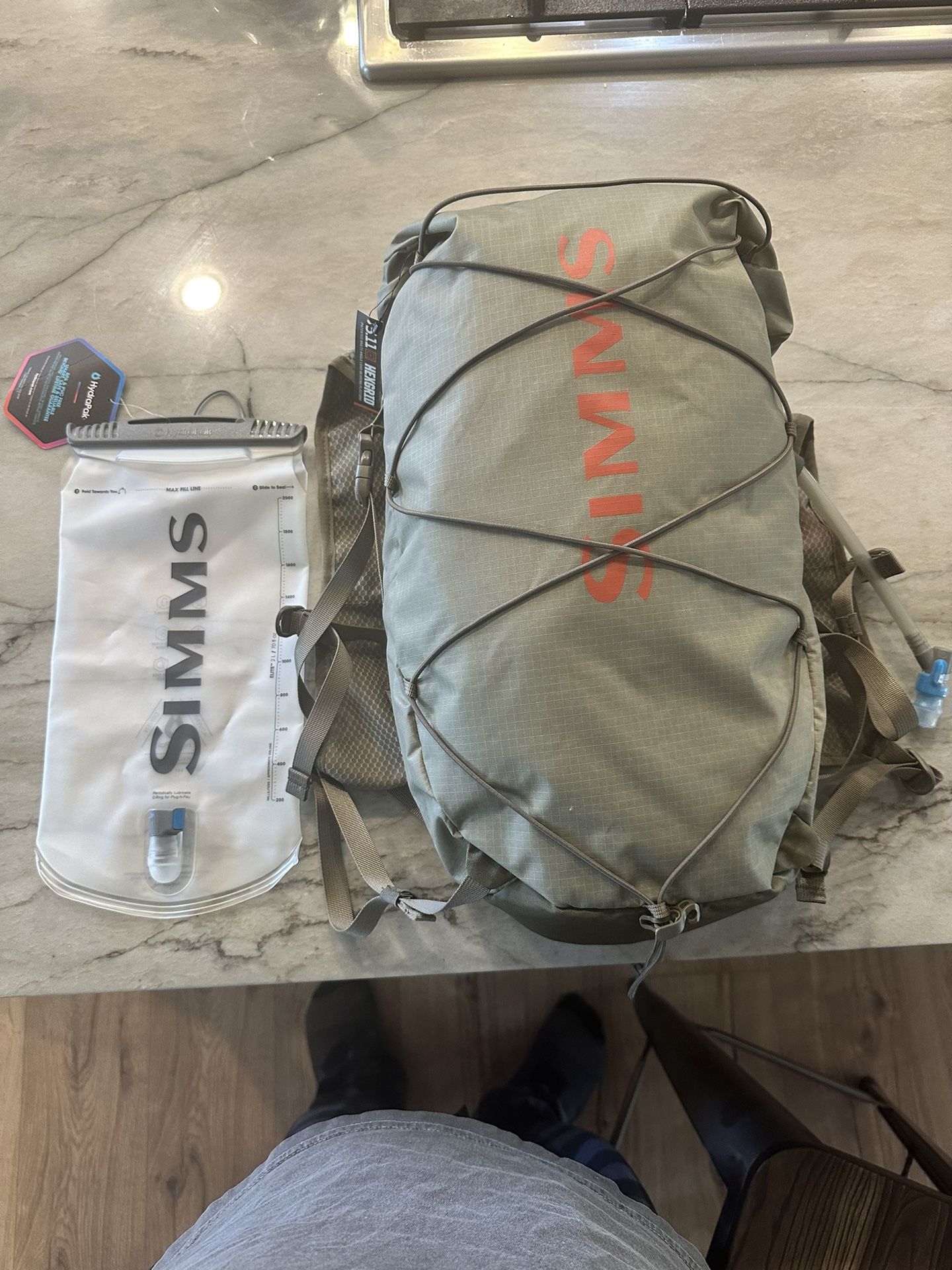 Simms Flyweight Fishing Vest Pack